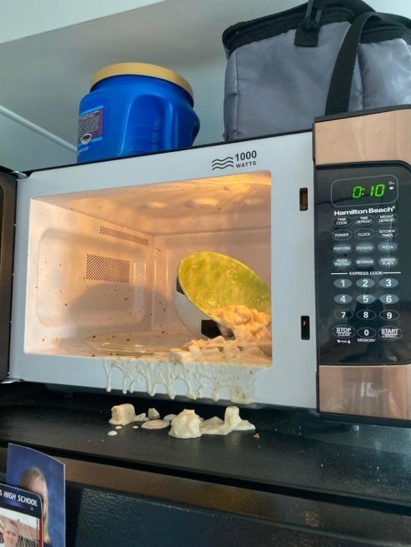 взорванная микроволновка