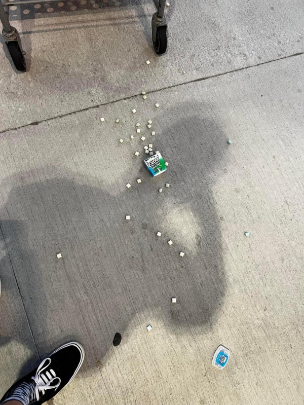 кроссовки девушкам