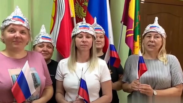 учителя шапочки из фольги