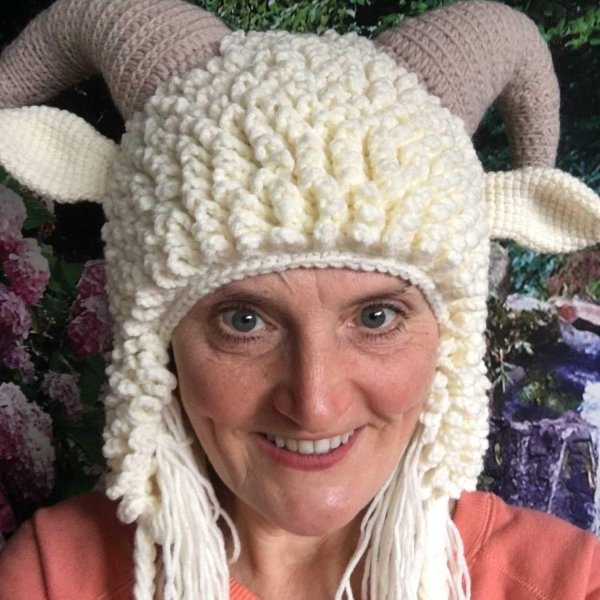 необычные шапки