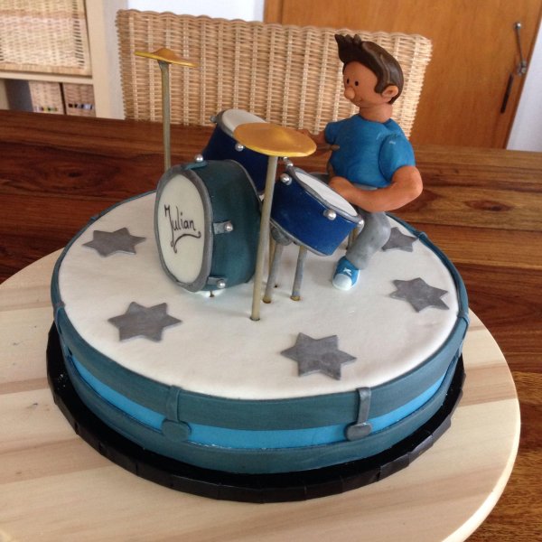 торт барабанщику