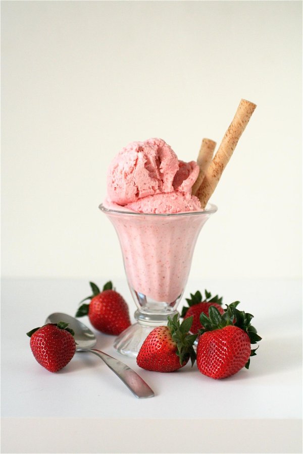 strawberry ice cream