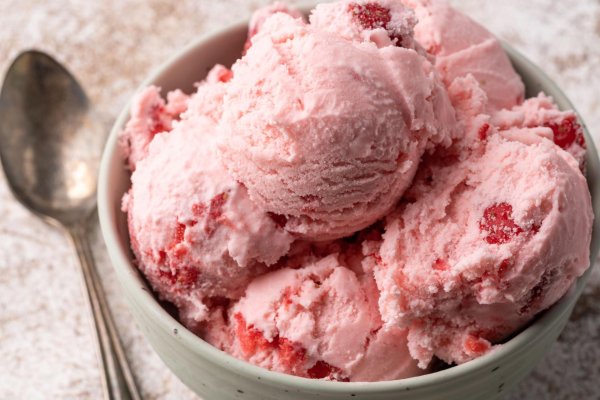 strawberry ice cream