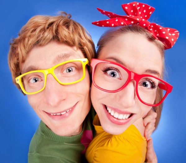 удивленная пара