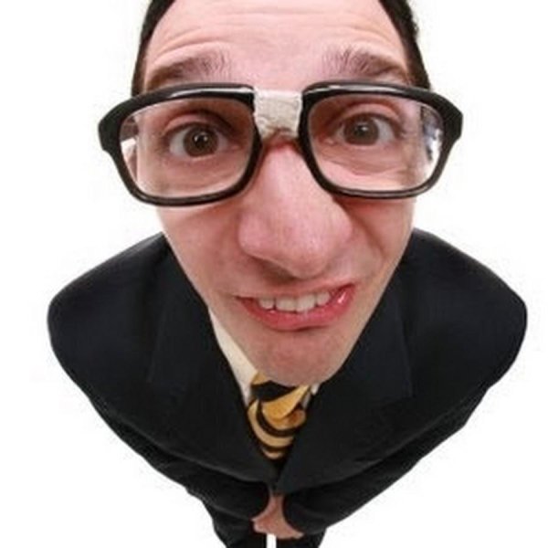 думает человек