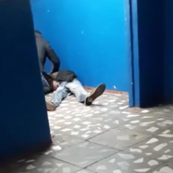 наркоманский подъезд