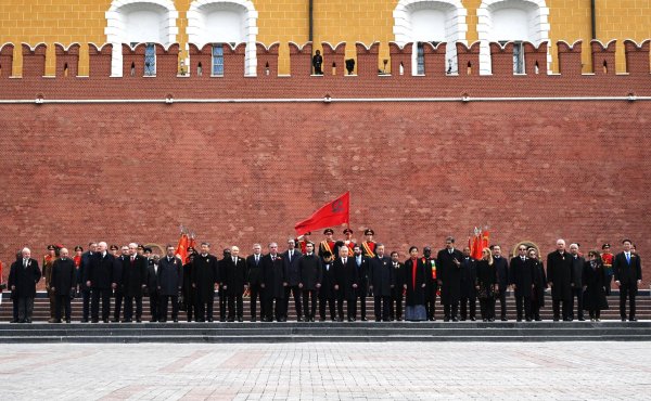 могила неизвестного солдата у кремлевской стены