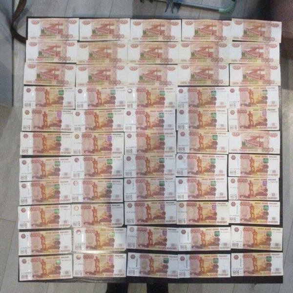 поддельные купюры