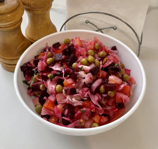 винегрет с квашеной капустой и горошком