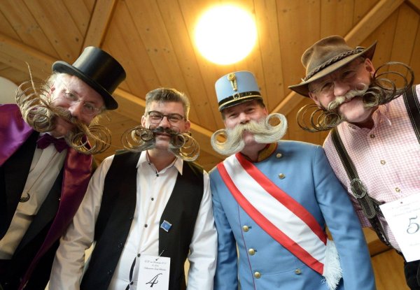 чемпионат по усам и бородам