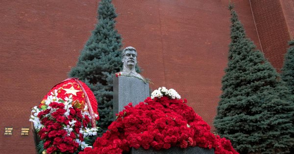 красная площадь могила сталина