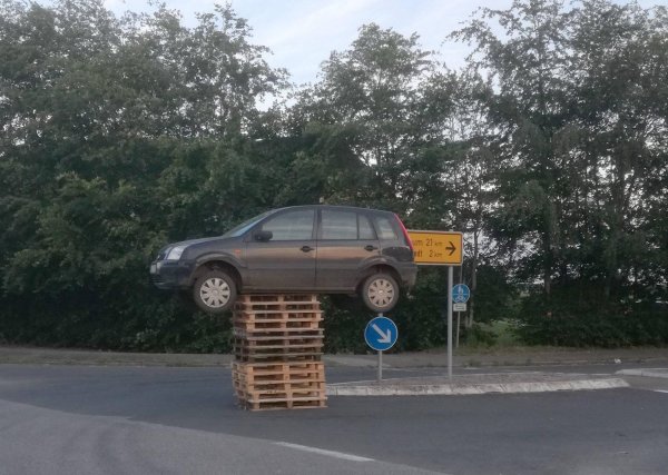 парковка автомобиля