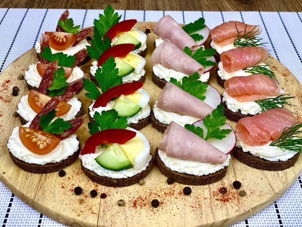 бутерброды на праздничный