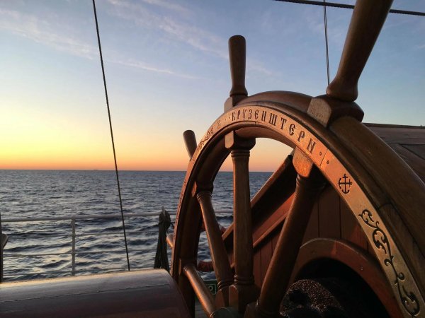 корабль штурвал