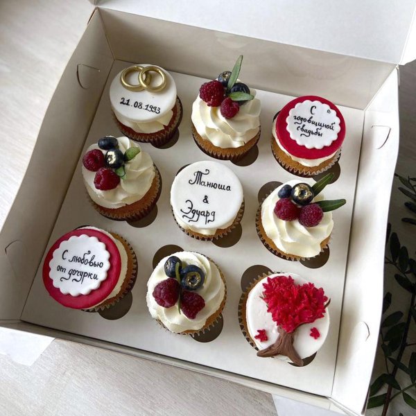 капкейки на годовщину