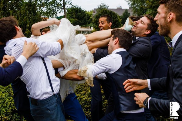 со свадьбой