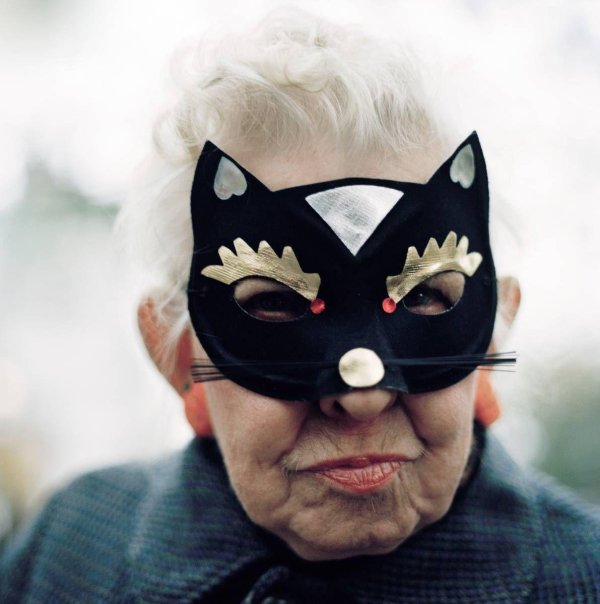 бабушка бэтмен