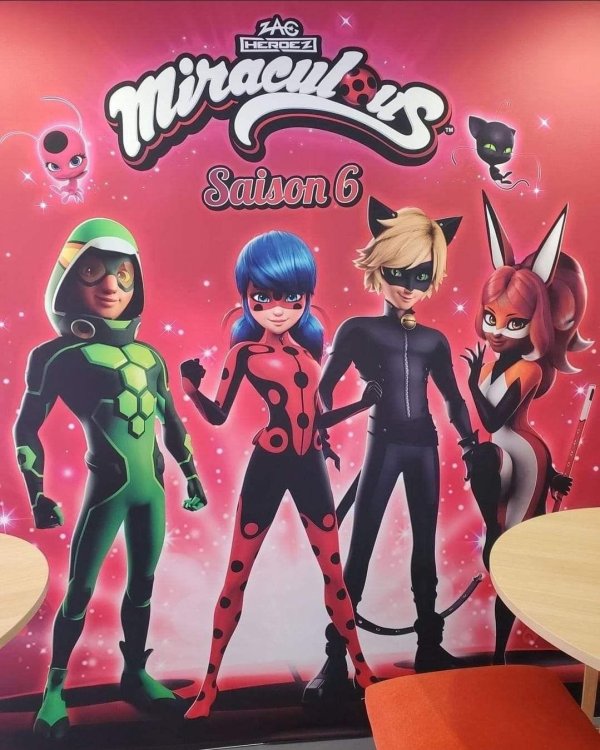 постер леди баг и супер кот