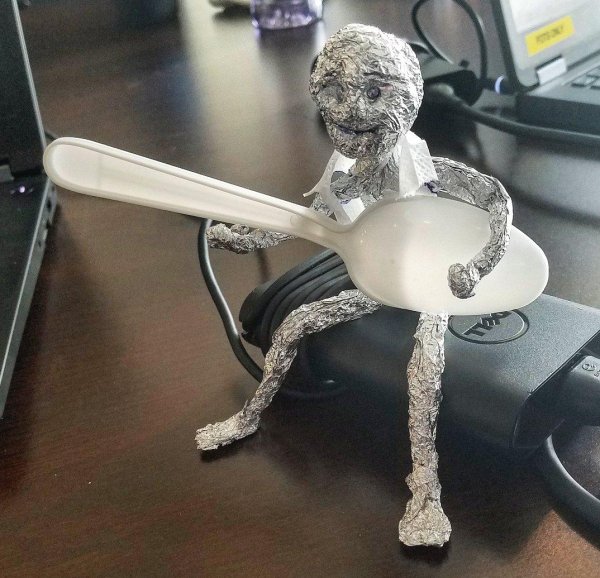 фигурка из фольги