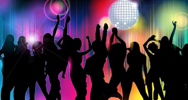 танцы в клубе