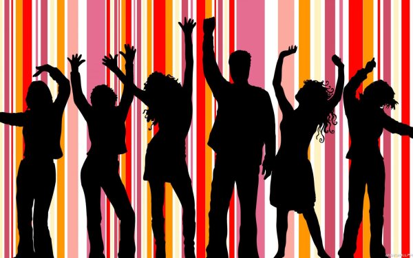 силуэты танцующих людей