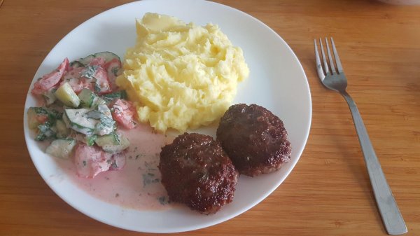 пюре с котлеткой