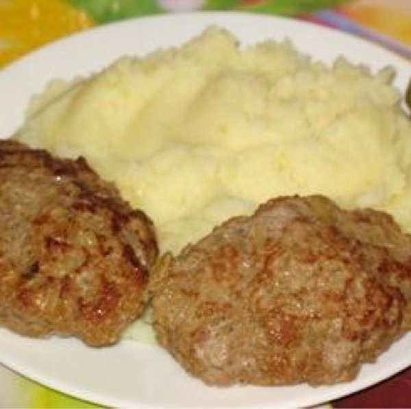 пюре с котлеткой