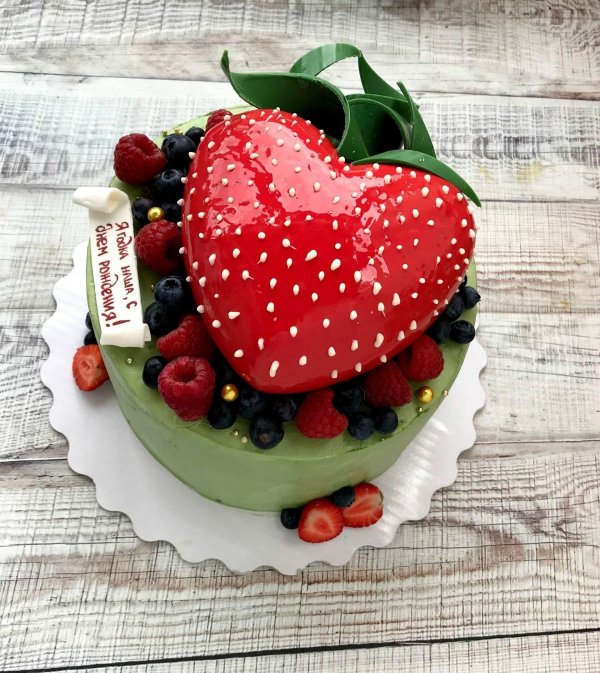 торт в виде сердца