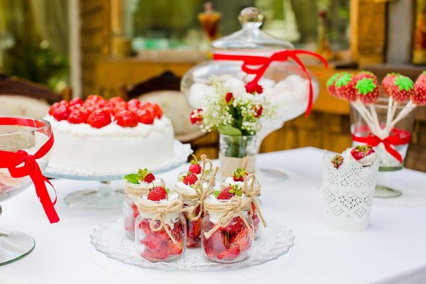 торт клубника со сливками