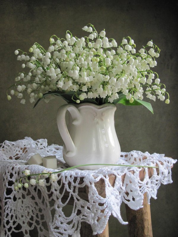 натюрморт с ландышами