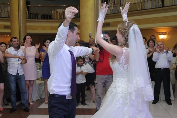 танец кочари на армянской свадьбе