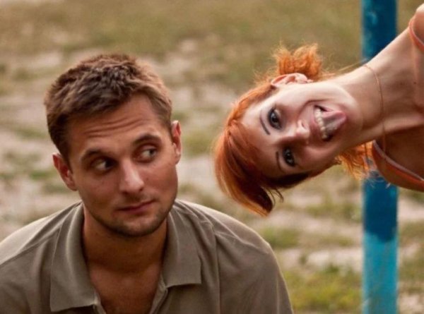 глупая женщина