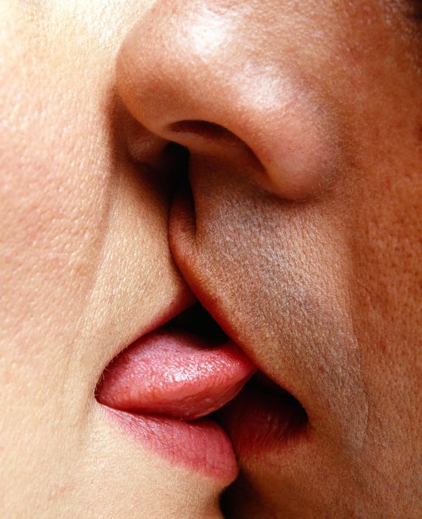 что такое французский поцелуй