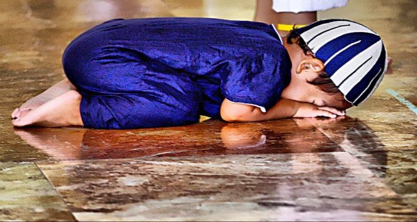 мусульманин в поклоне