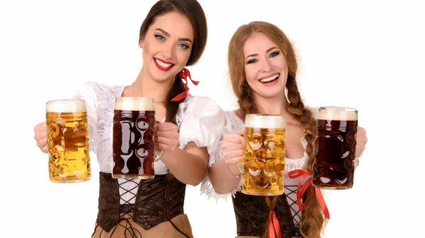 баба с кружкой пива