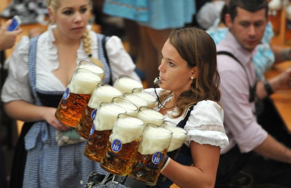 октоберфест баварский дирндль