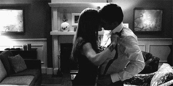 объятия пара