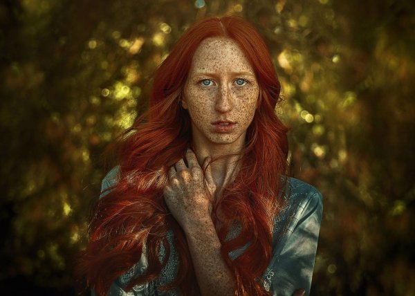 рыжий с веснушками