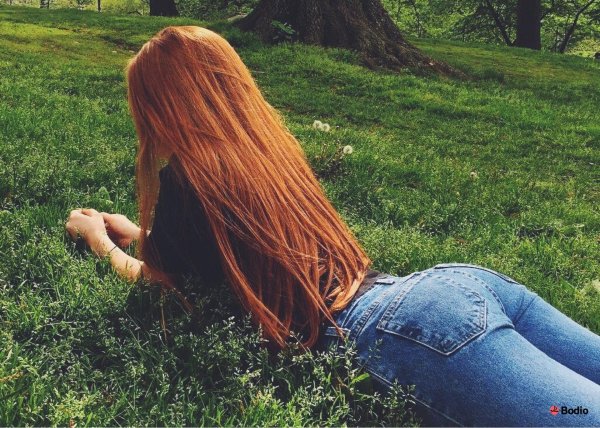 длинные рыжие волосы