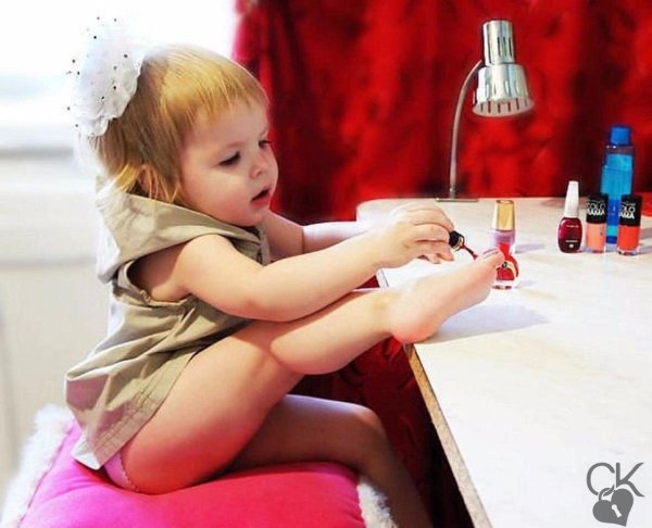 маленькая девочка