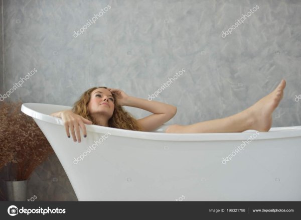 ванна девушка