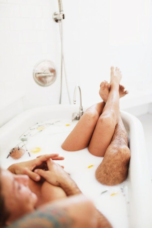 в ванной вдвоем