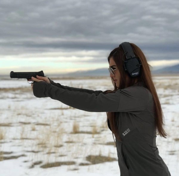 стрельба из пистолета