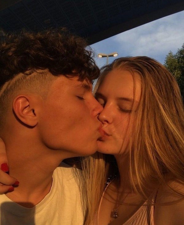 подростковая пара