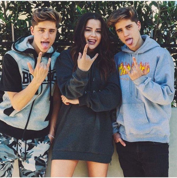 близнецы мартинес