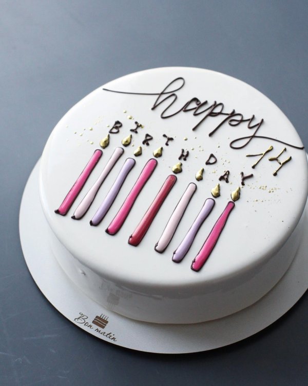 торт с надписью happy birthday