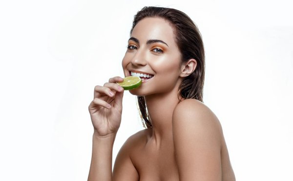 красива девушка