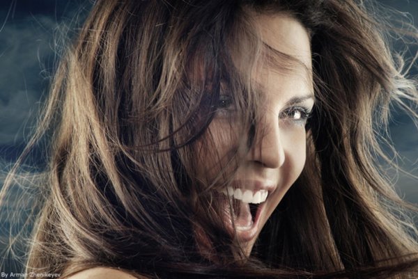 смех девушки