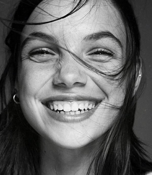 искренняя улыбка