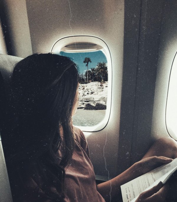 иллюминатор самолёта